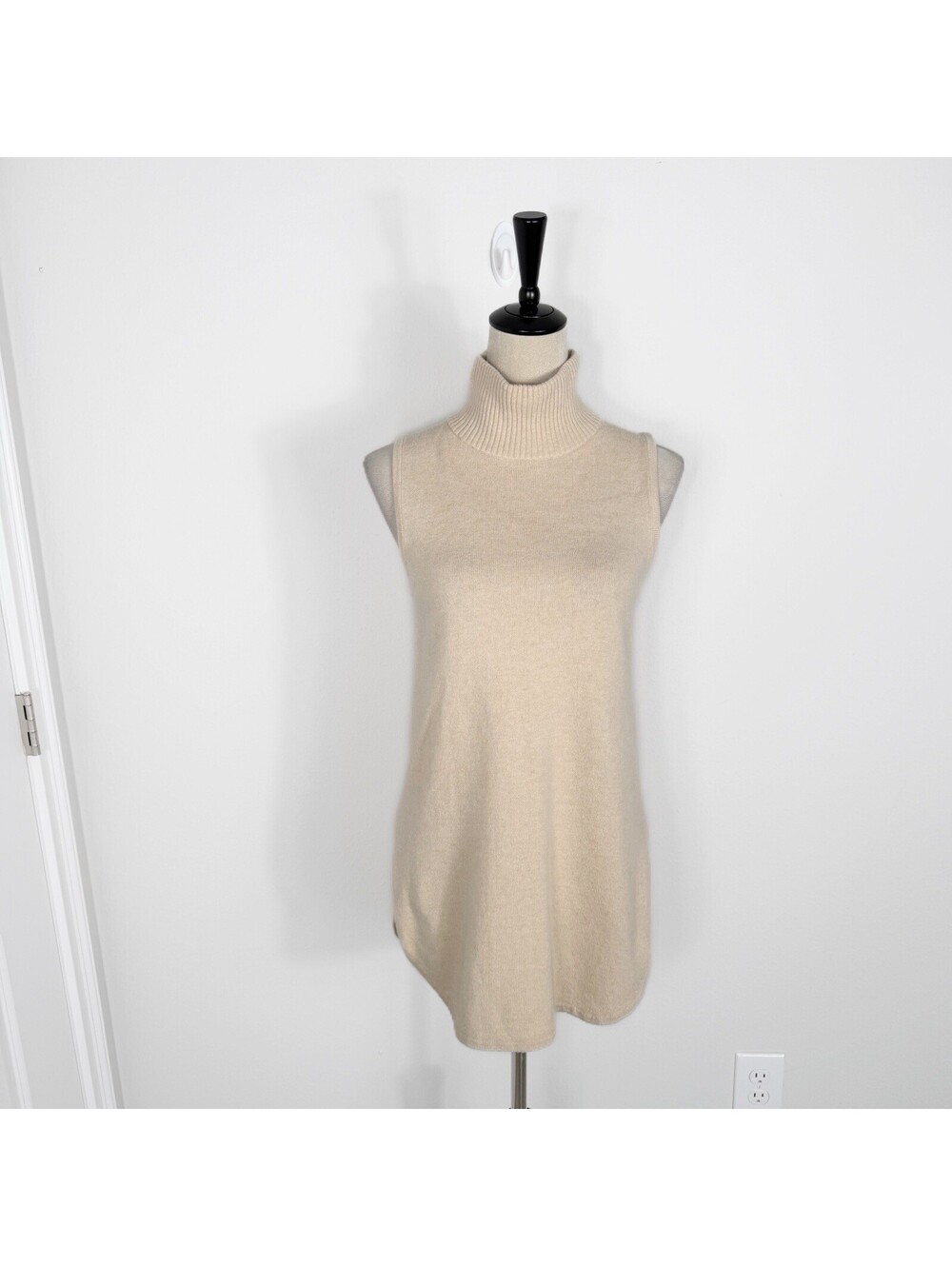 Ann Taylor Womens Medium Sleeveless Turtleneck Wool Cashmere Sweater Minimalist